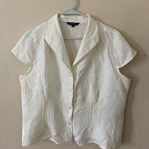 ISH Women's Cream Button-Down Shirt